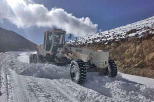 جاده چالوس در اثر سقوط بهمن  مسدود شد