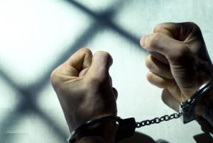 دستگیری باند سرقت از زنان به سرکردگی یک زن ۵۰ ساله