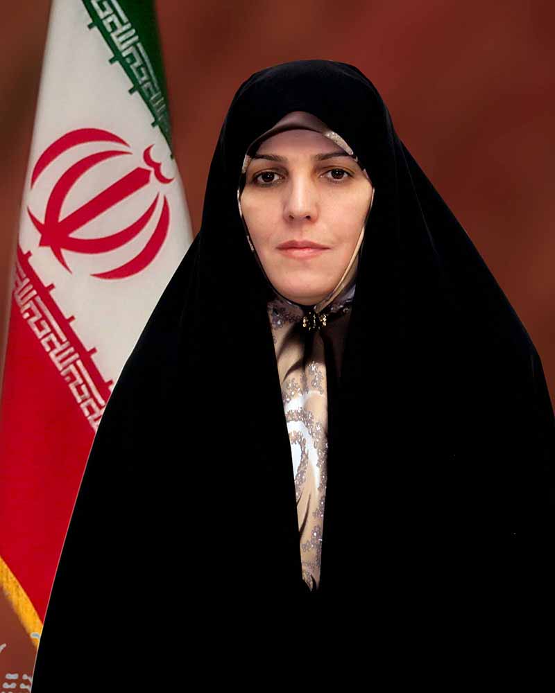 انتصاب زنان در پست‌های مدیریتی / ۱۰ درصد از اعضای دولت ایران را زنان تشکیل می‌دهند