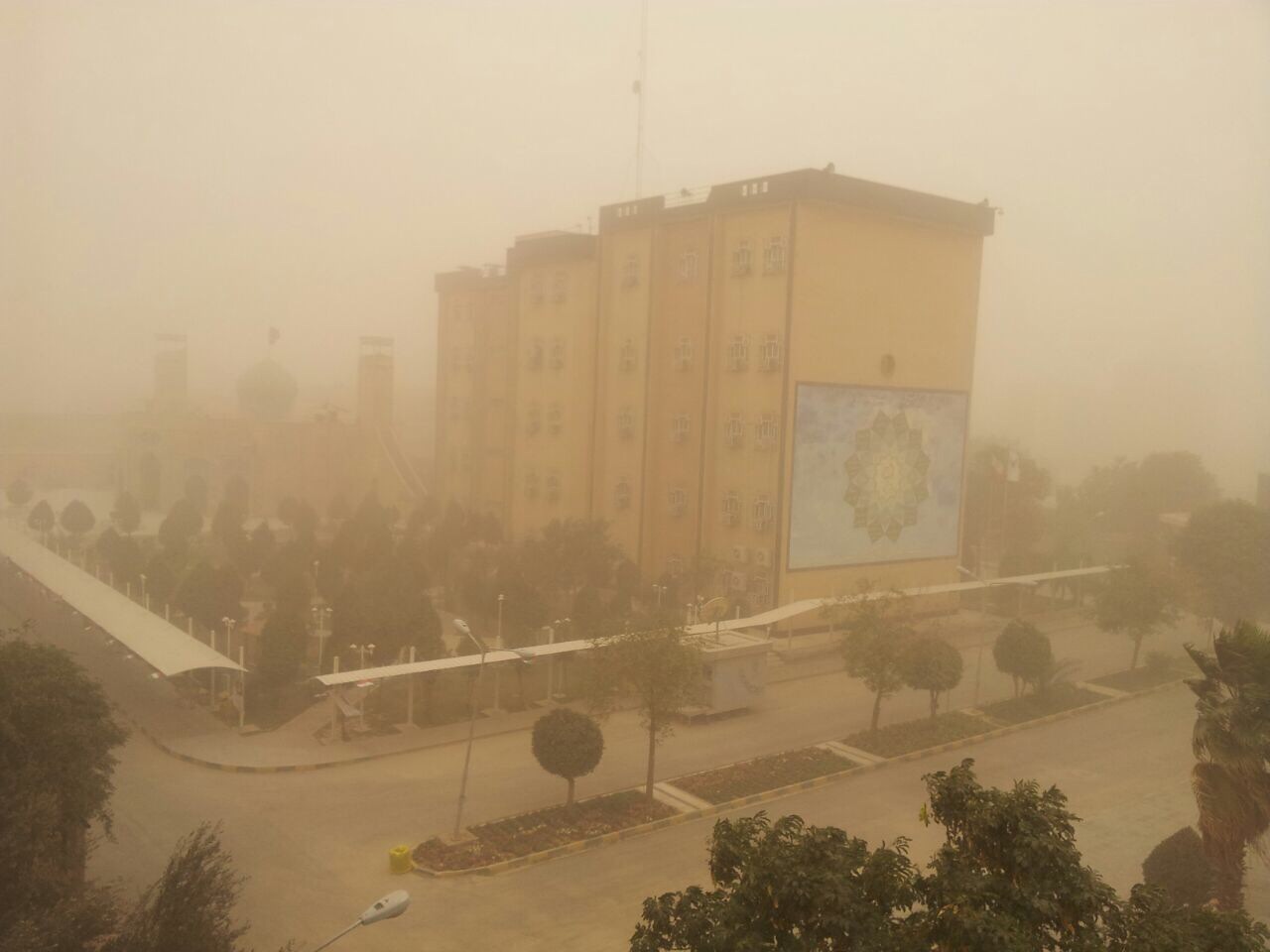 قطع دوباره آب و برق در خوزستان بر اثر بروز گرد و غبار شدید