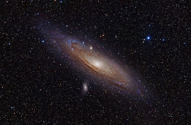 تلسکوپ هابل موفق به تصویربرداری از دو کهکشان در صورت فلکی “خرگوش” شد