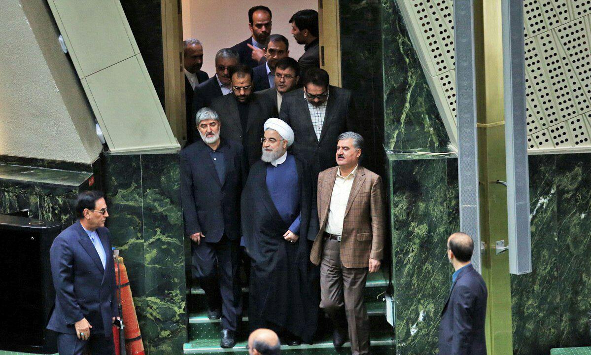 روحانی به مجلس رفت / استقبال بیش از ۱۷۰ نماینده از رییس‌جمهور