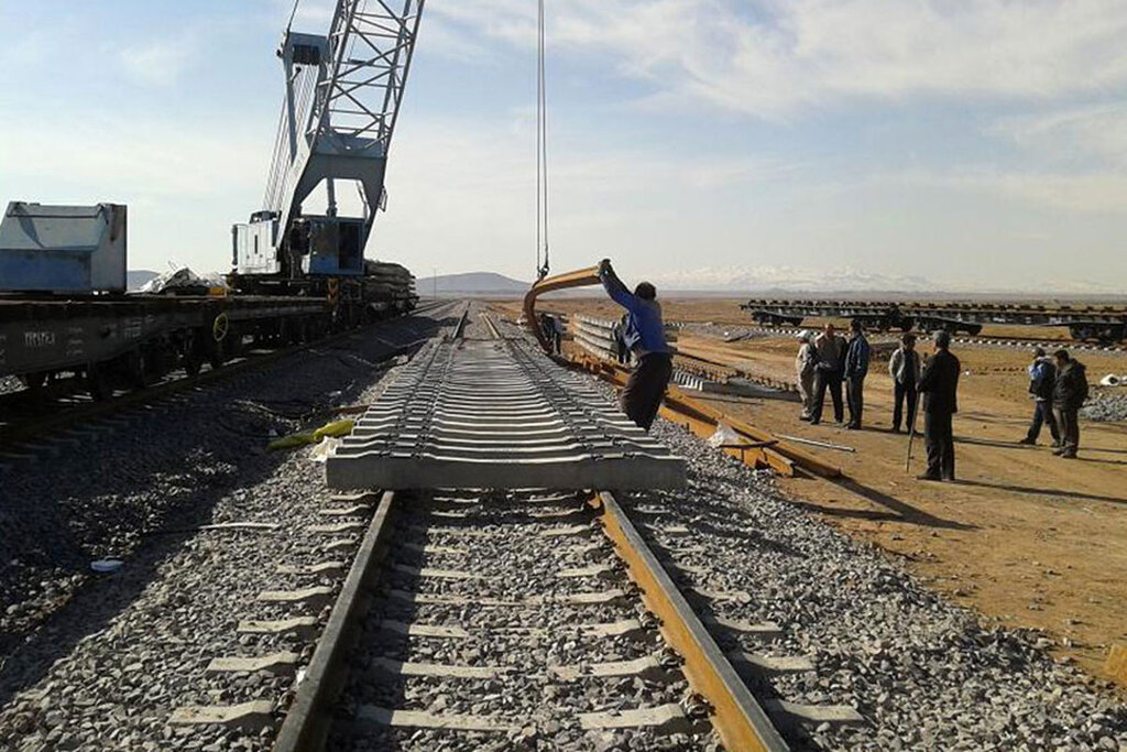برگزاری مناقصه ی پروژه راه‌آهن بوشهر – شیراز
