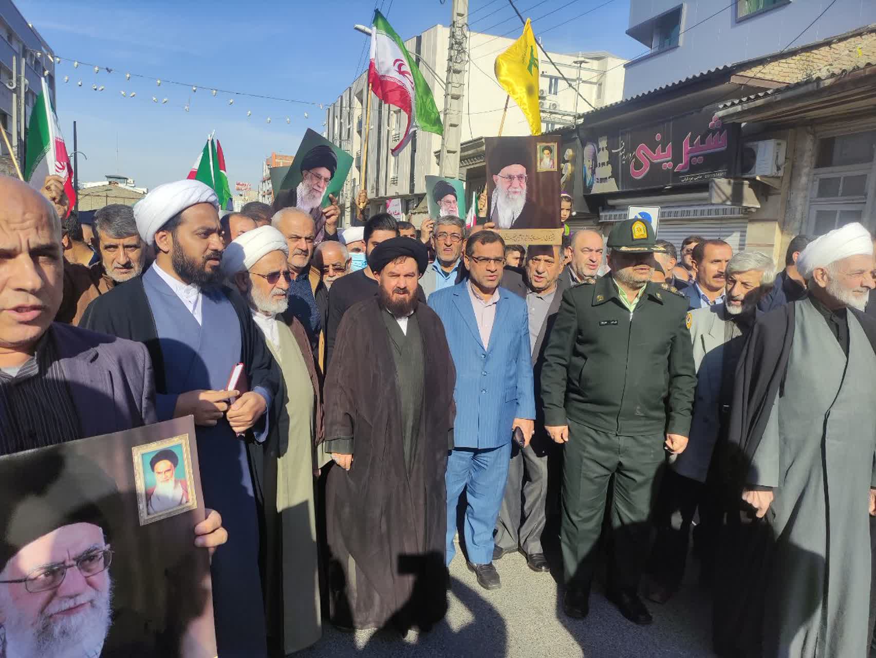 حضور فرماندار بهشهر در راهپیمایی مردم این شهر