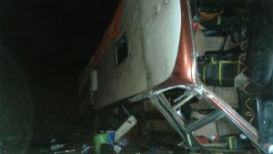 واژگونی یک دستگاه اتوبوس در جاده رفسنجان ۶ کشته بر جای گذاشت